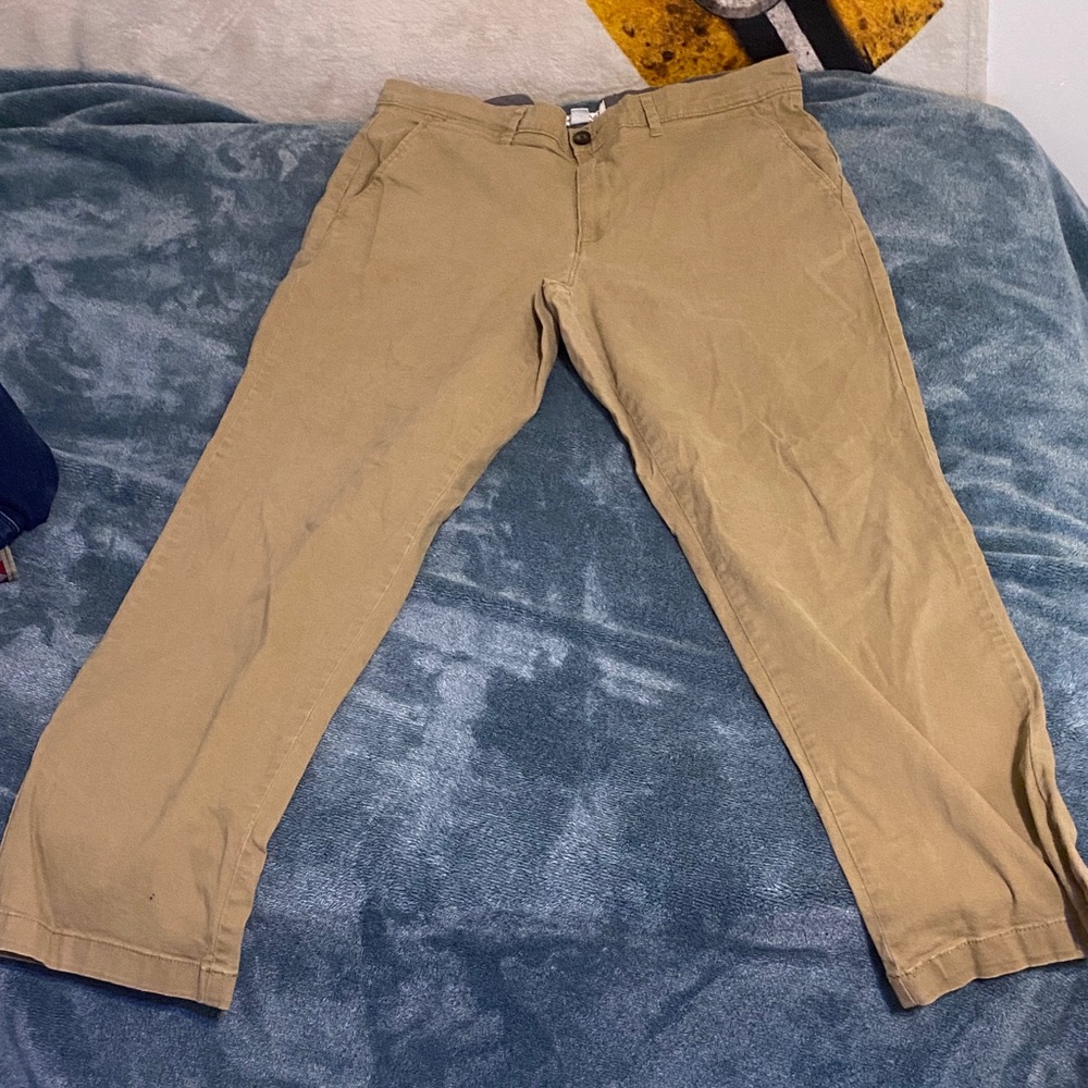 Amazon Essentials Men's Khaki Chinos